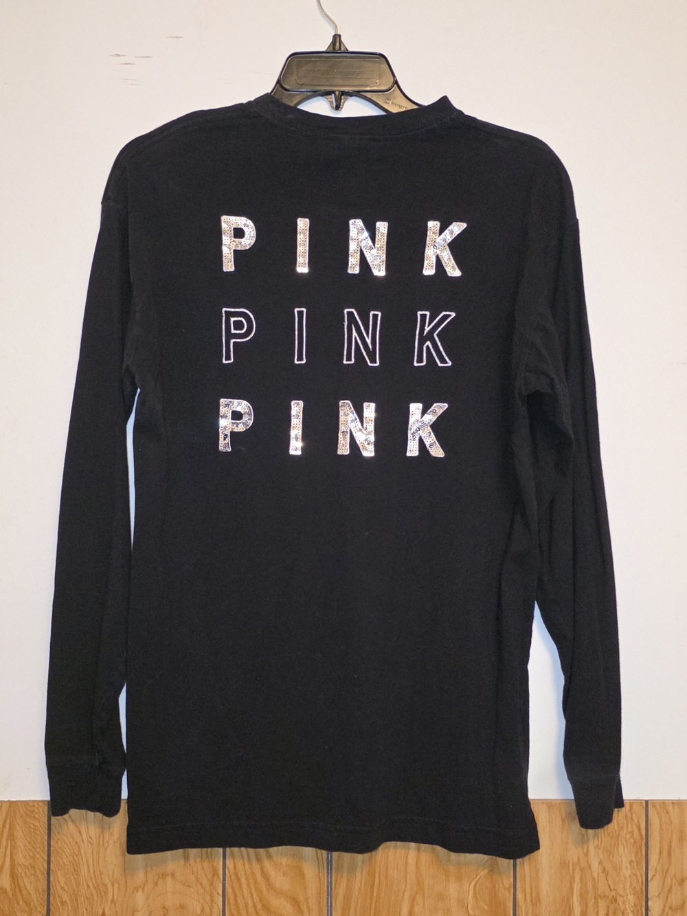 PINK Victoria's Secret Womens' Black Long-Sleeve Logo Tee